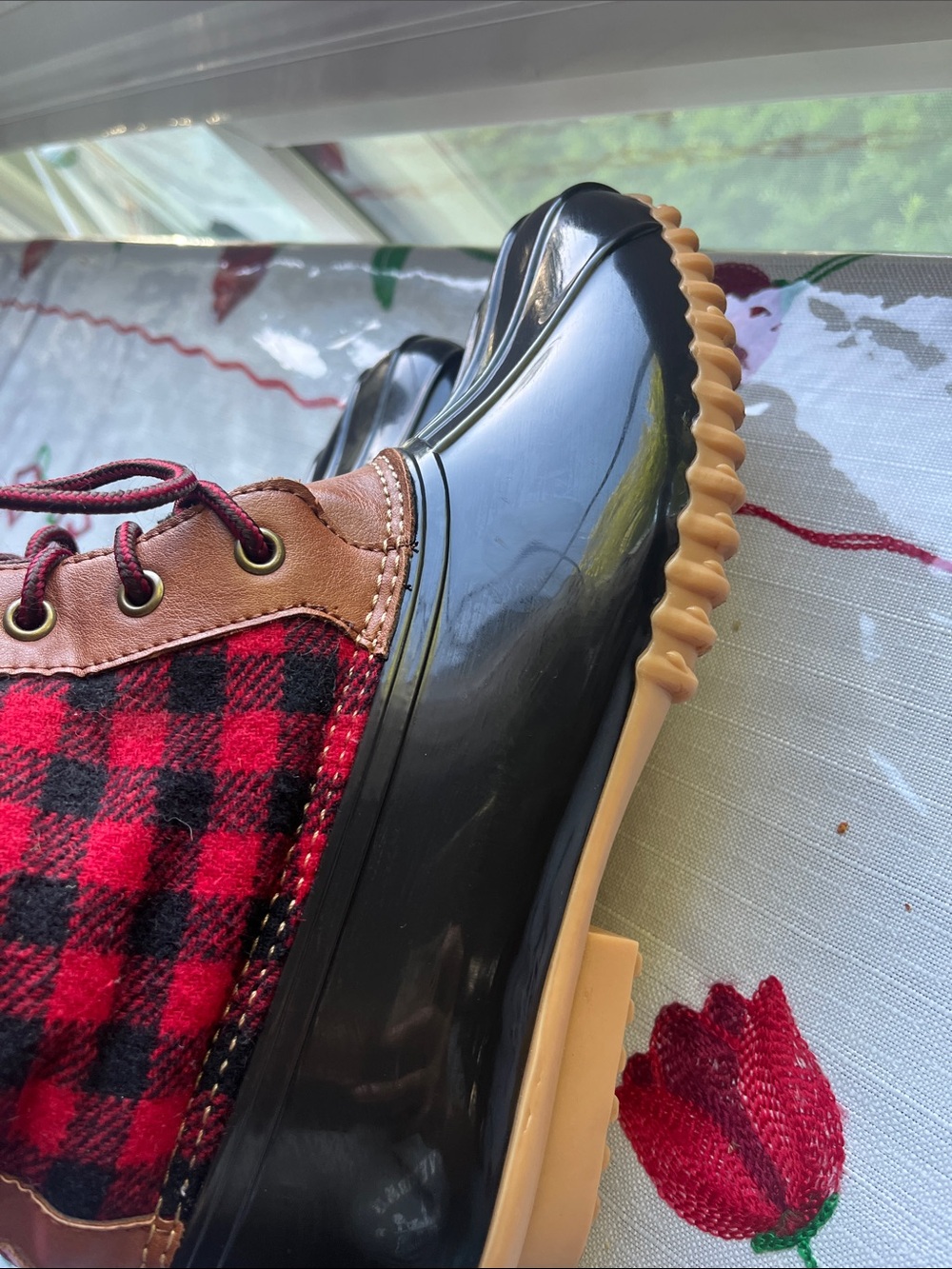 totes Red Black Plaid Winter Rain Duck Boots - Picture 8 of 15